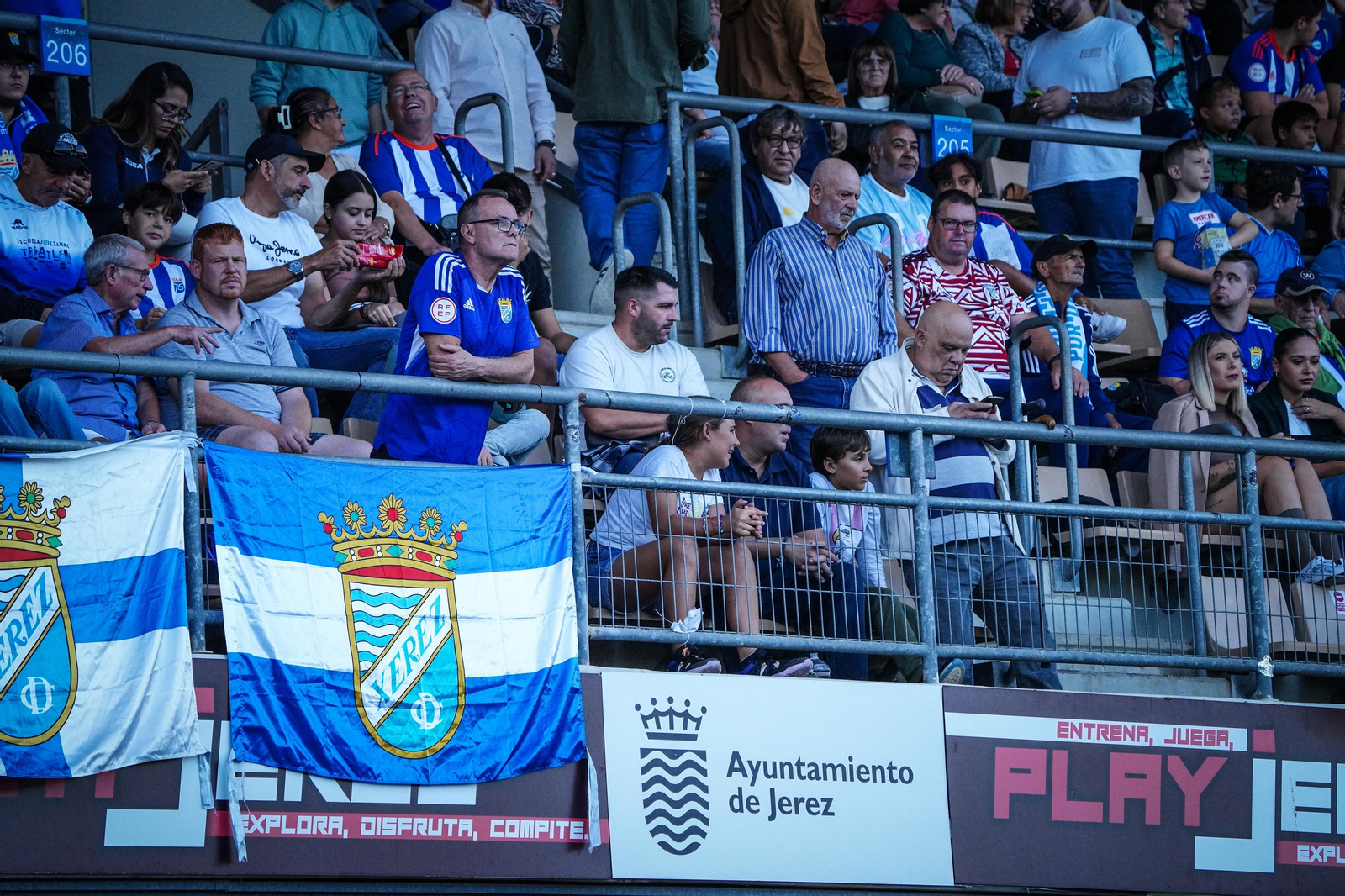 Búscate en el partido del Xerez CD - CD Utrera