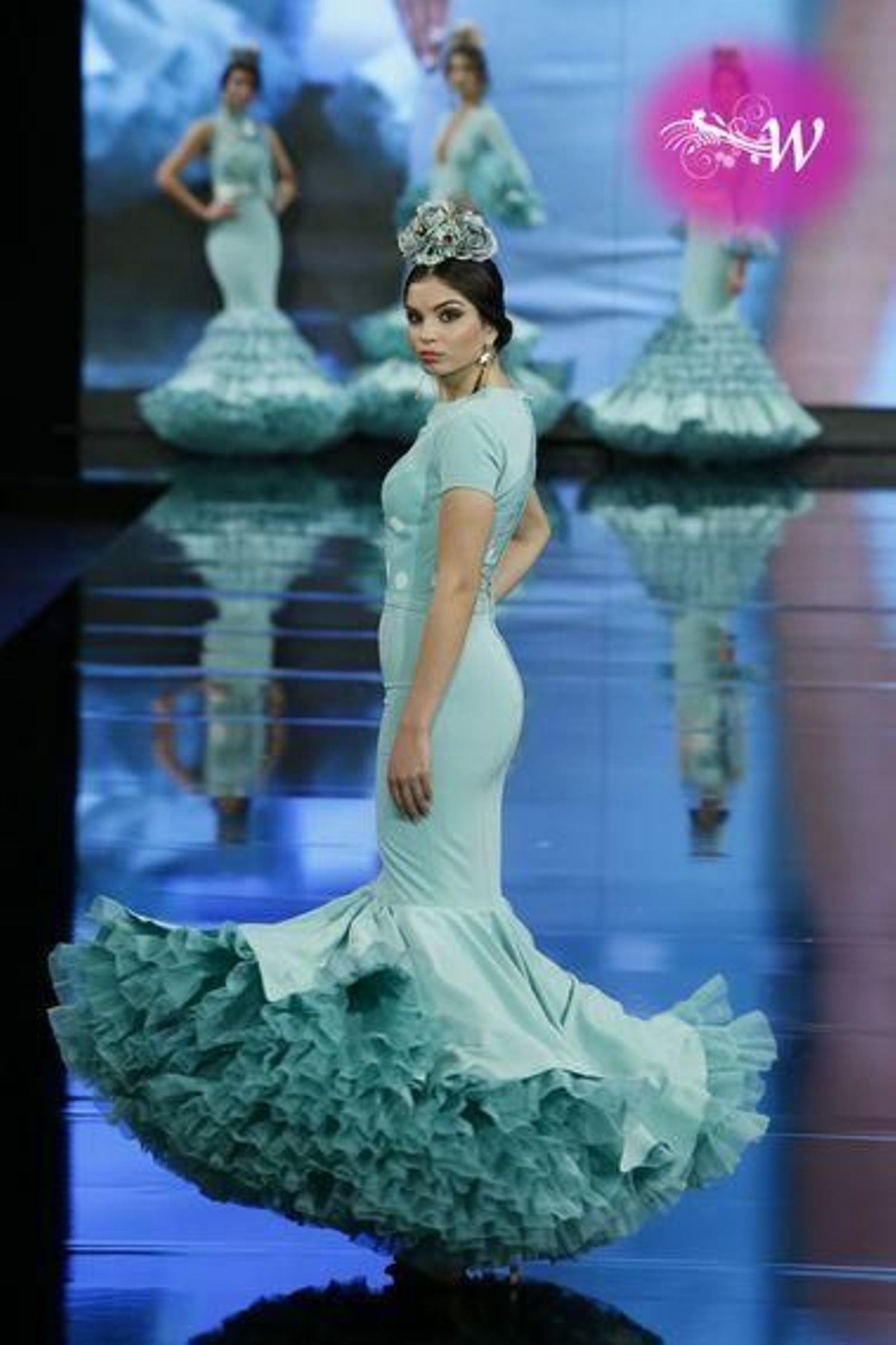 Carmen Raimundo presenta su colección de flamenca en SIMOF 2020, todas las fotos