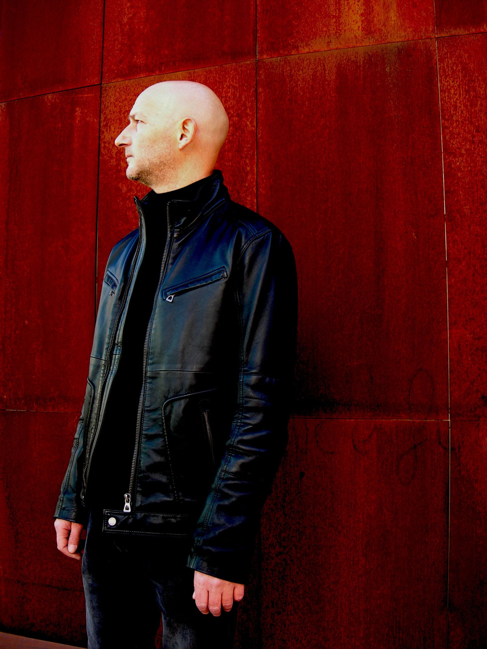 El músico trabajó con Val del Omar y es miembro fundador de Lagartija.