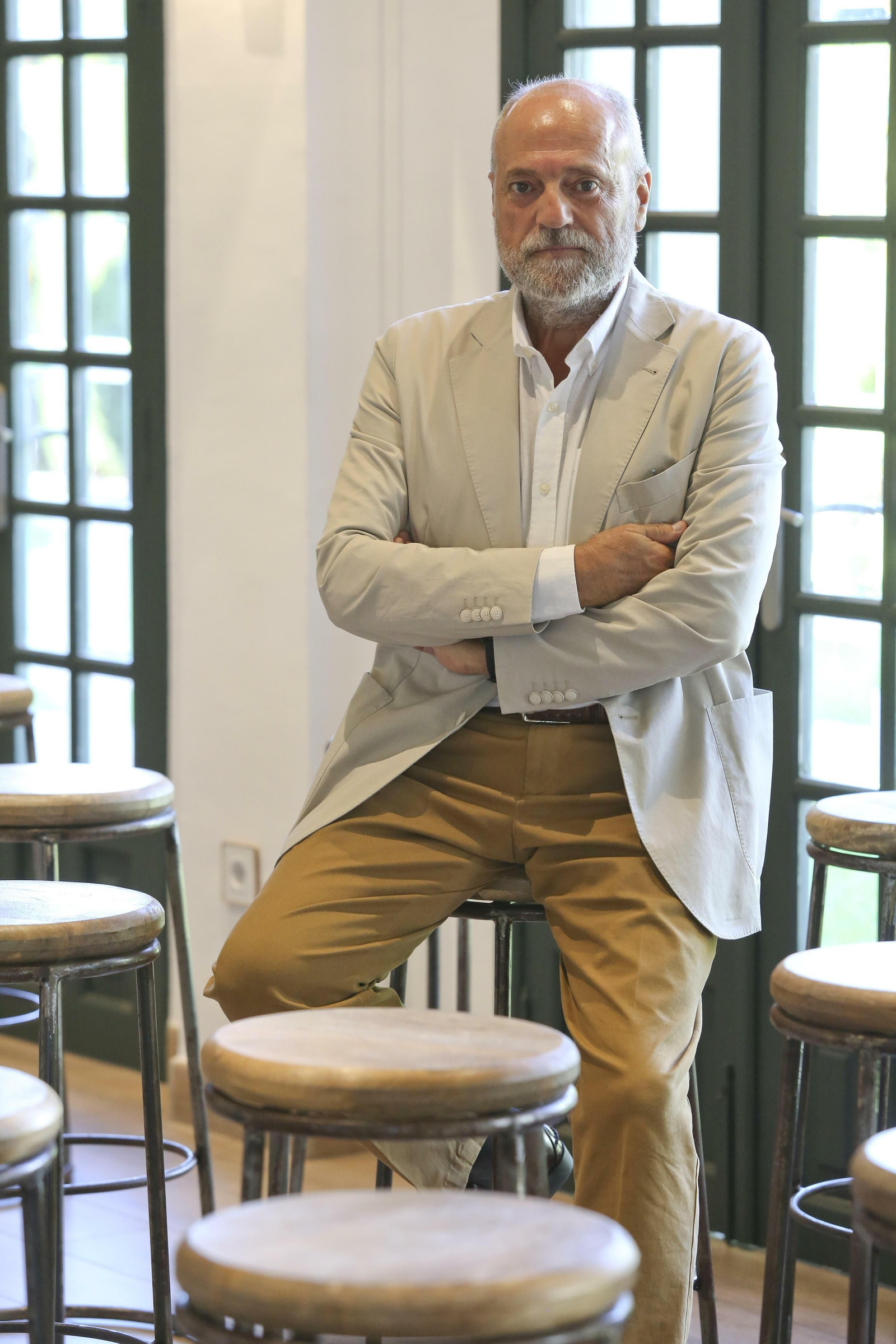 Huesa explica que le da igual el sitio del tercer hospital, pero quiere que dé un buen servicio.