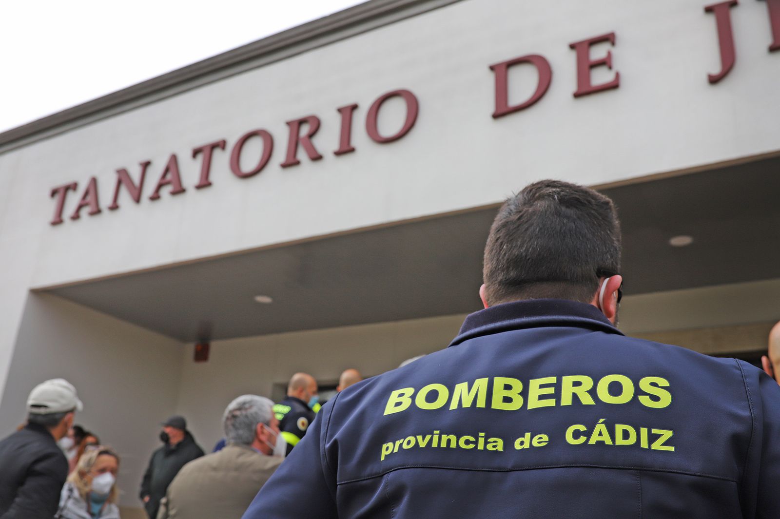 Bomberos de Jerez despiden a su compañero Tato Cirera