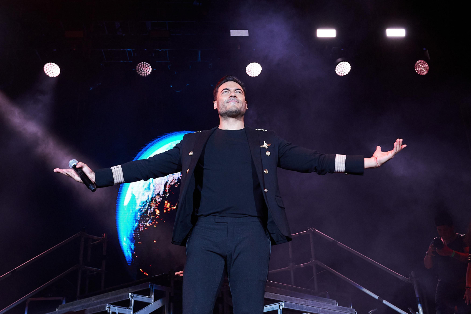 Las fotos del concierto de Carlos Rivera en La Maestranza de Sevilla