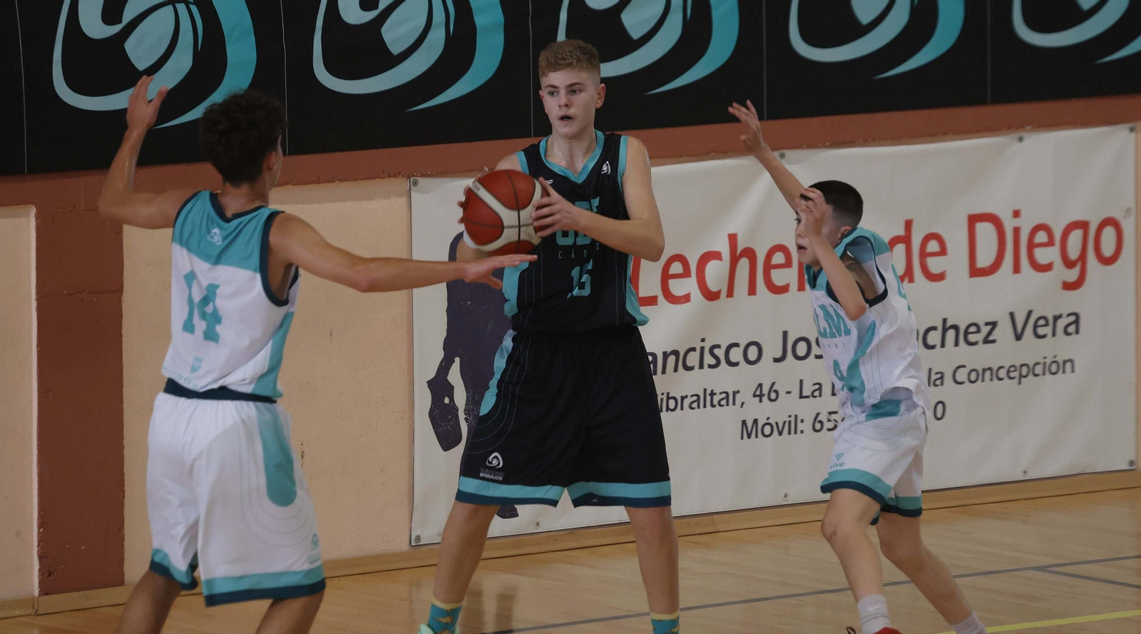 Las fotos de la segunda jornada del Campeonato de Andalucía infantil masculino de baloncesto, en La Línea