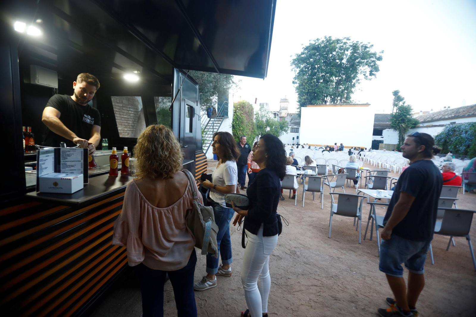Las imágenes de la reapertura de los cines de verano de Córdoba