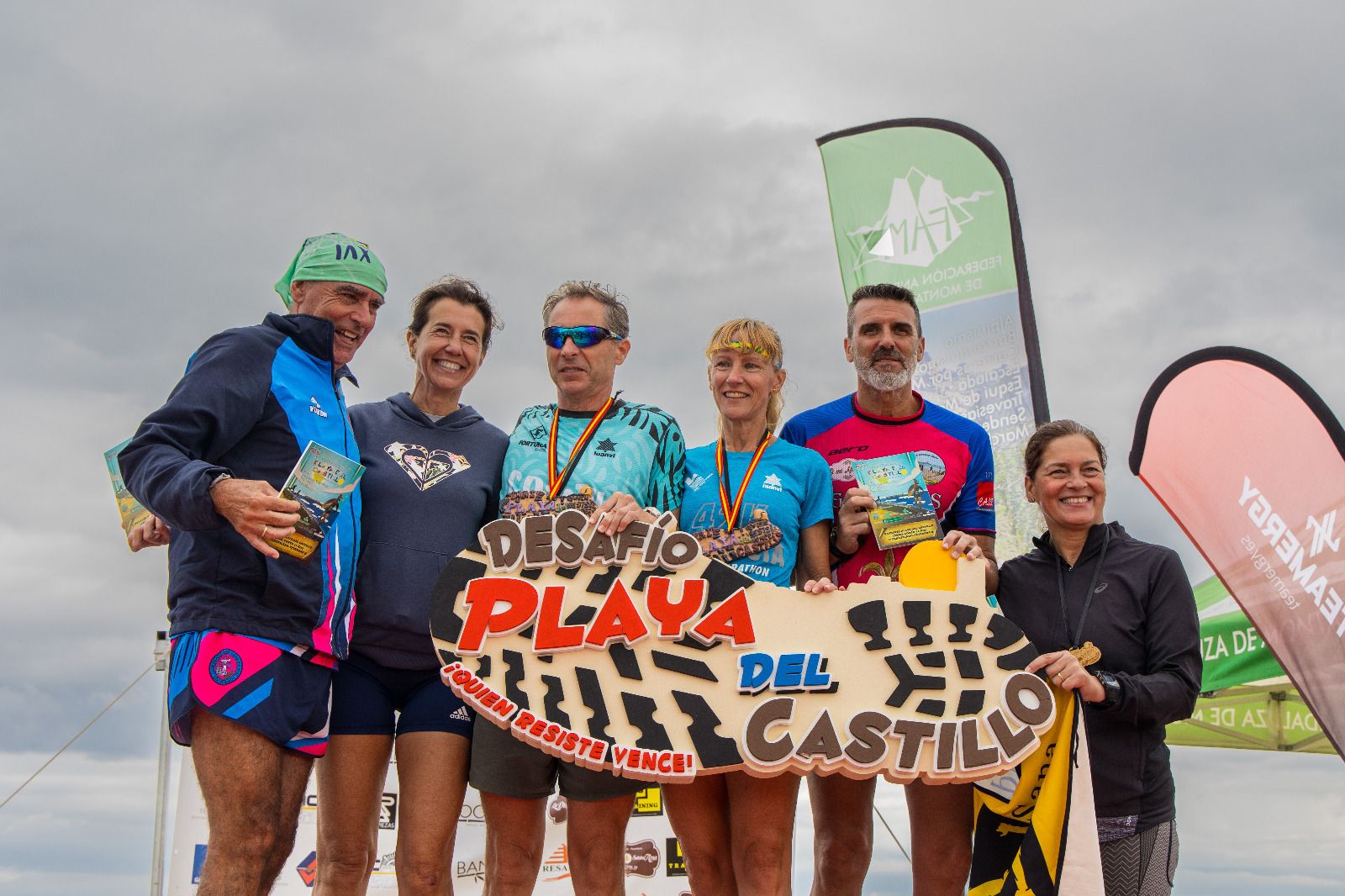 Imágenes del V Desafío Solidario Playa del Castillo de San Fernando.