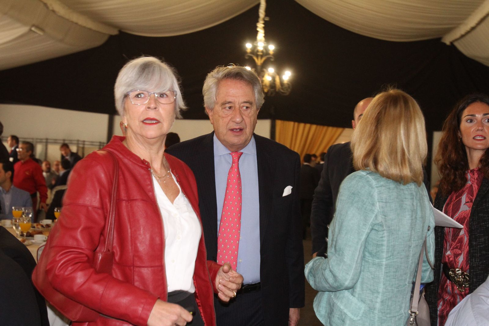 Imágenes del Desayuno Informativo del Grupo Joly con Javier Targhetta