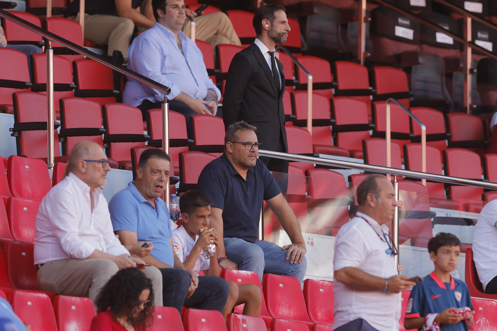 Búscate en las fotos del Sevilla-Español