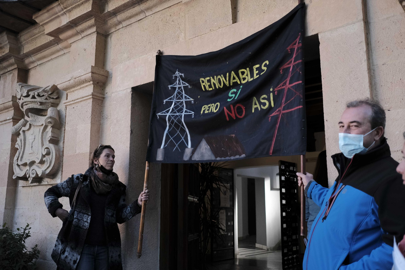 Protesta a las puertas del Ayuntamiento de Ronda.