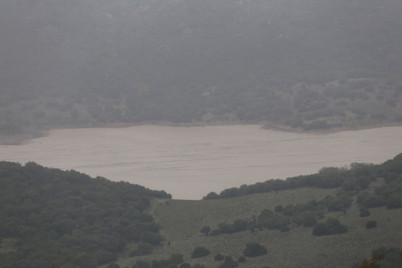 El pantano de Guadarranque, al 82% tras semanas desembalsando, en imágenes
