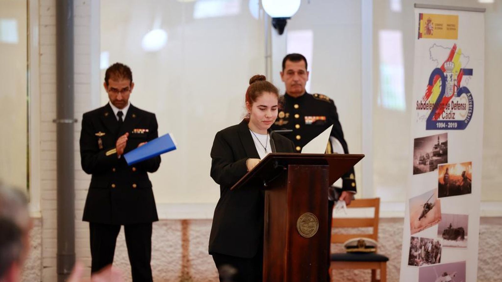 La ganadora del concurso Carta a un militar español, Carla Villar.