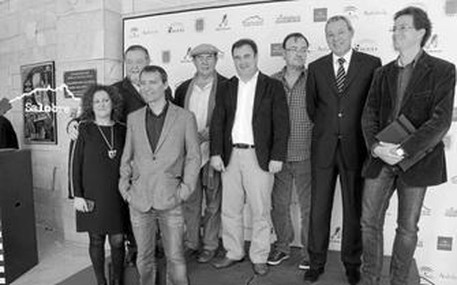 Foto de familia de la inauguración de la cita cinematográfica.