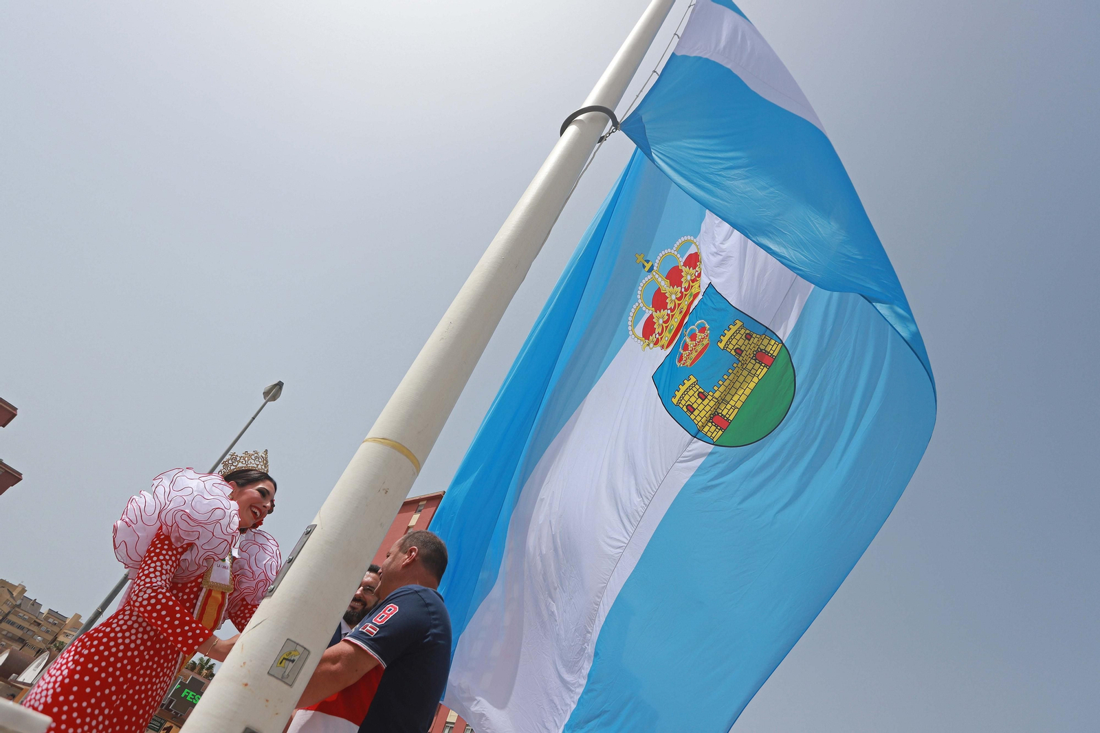 Un acto de izada de la bandera de La Línea.