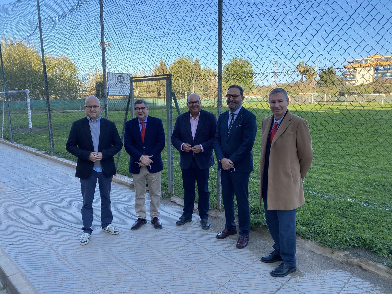 Visita al centro de salud por los responsables municipales y de la Junta de Andalucía