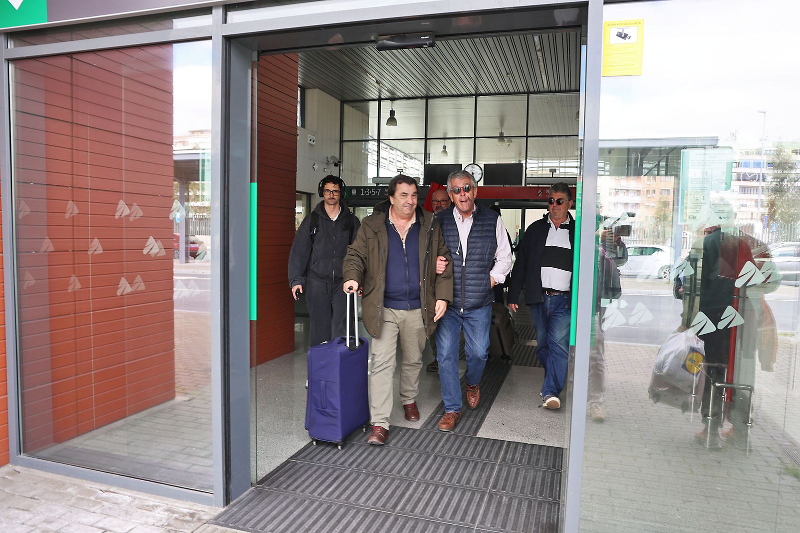 Llegada del primer tren a Huelva tras el accidente de Adamuz