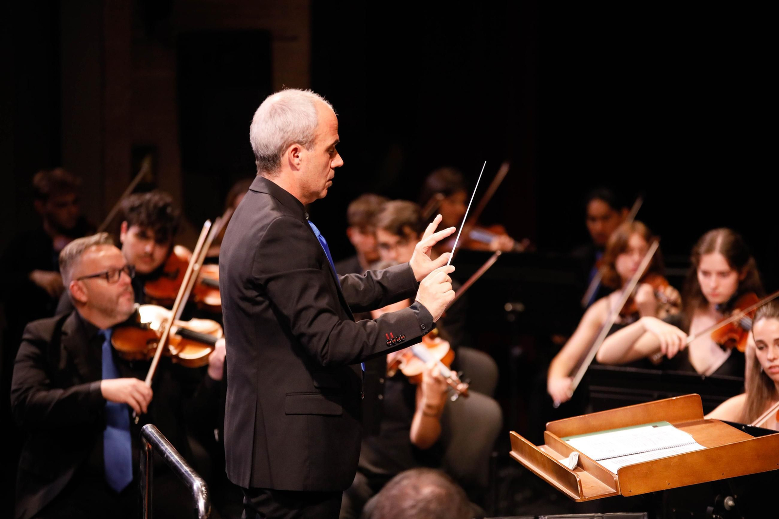 El concierto de la Orquesta de la UAL en el Auditorio Maestro Padilla, en imágenes