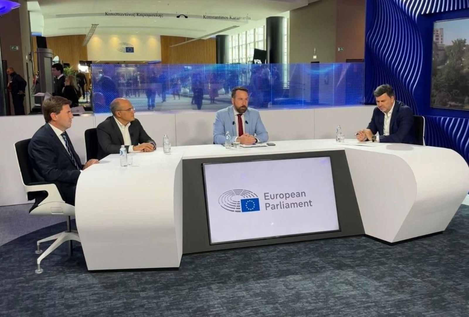 Luc Haustermans, vicepresidente de Asuntos Corporativos y Relaciones Industriales en Yara International; Carlos Barrasa, director de Energías Limpias de Moeve; Dave Keating, moderador, y Nicolás González Casares, eurodiputado del PSE