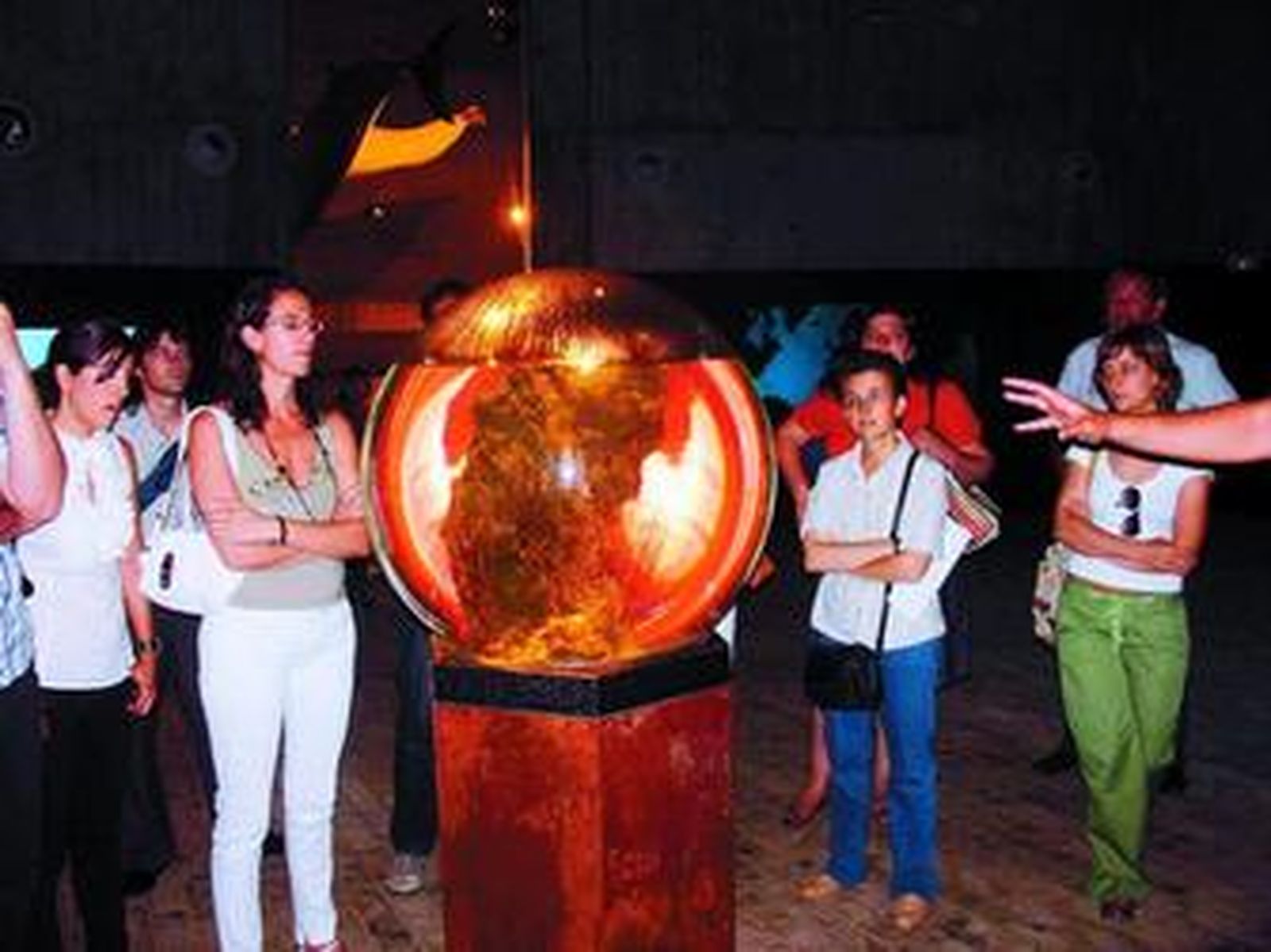 El Parque Dunar alberga la Ecosfera, un pequeño planeta autosuficiente.