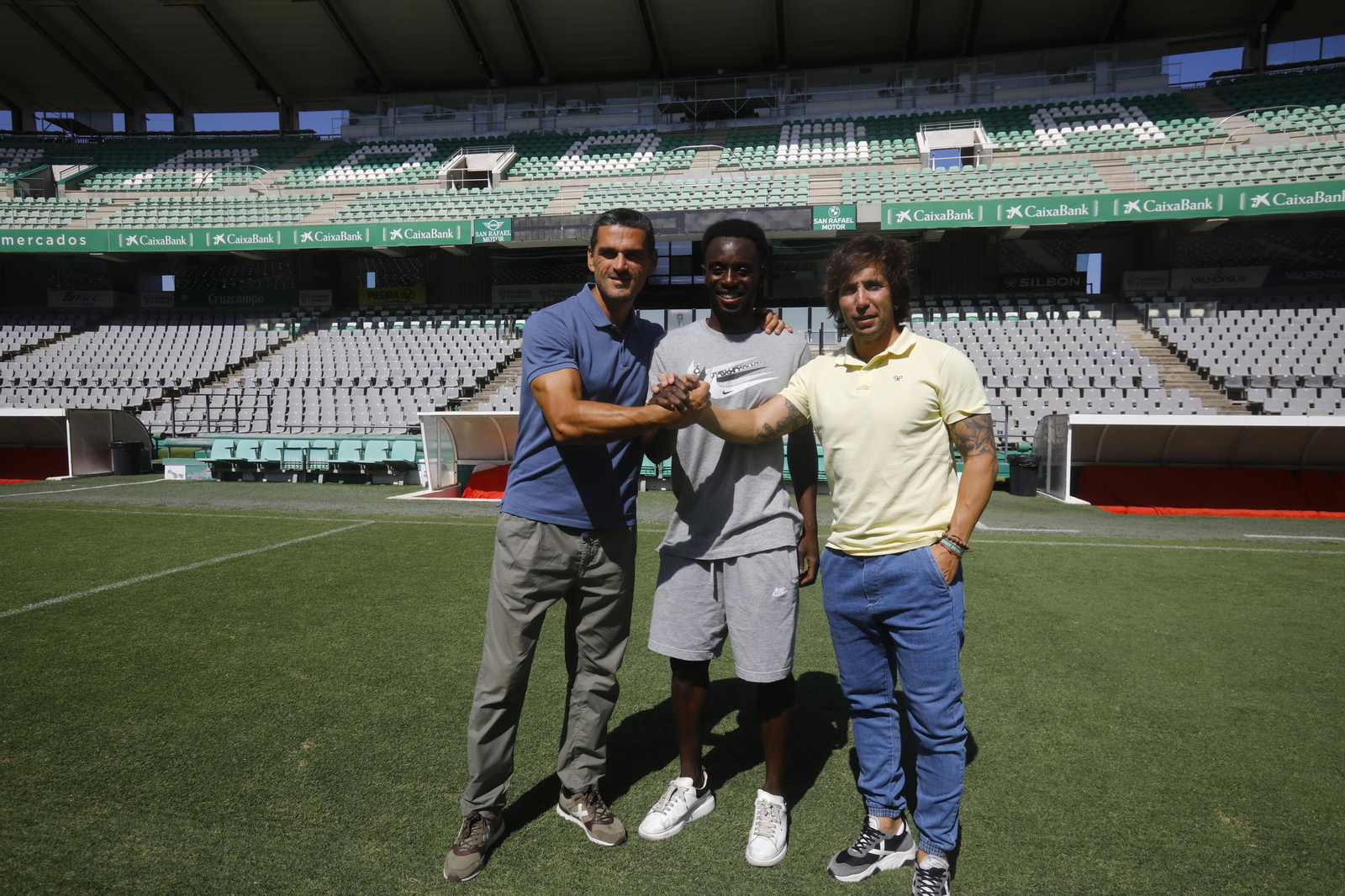 Las imágenes de la presentación de Youssouf Diarra con el Córdoba CF