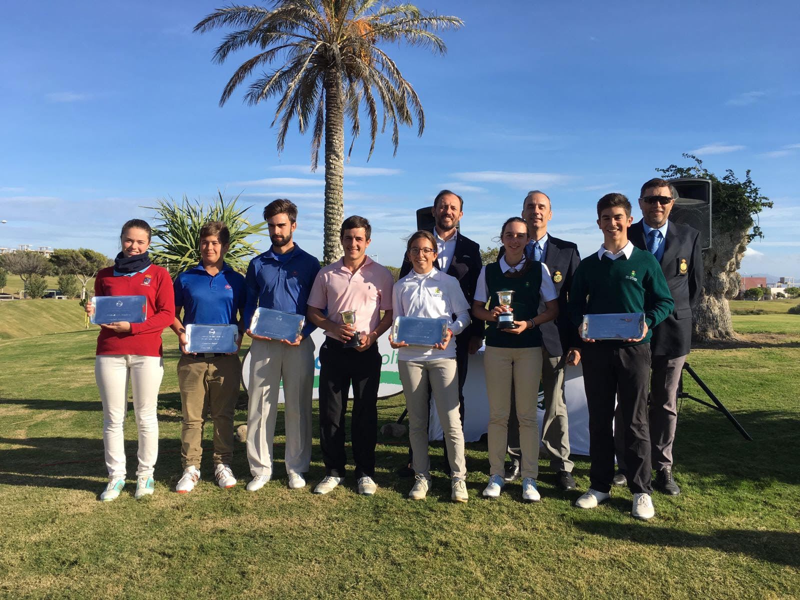 Los premiados, ayer.