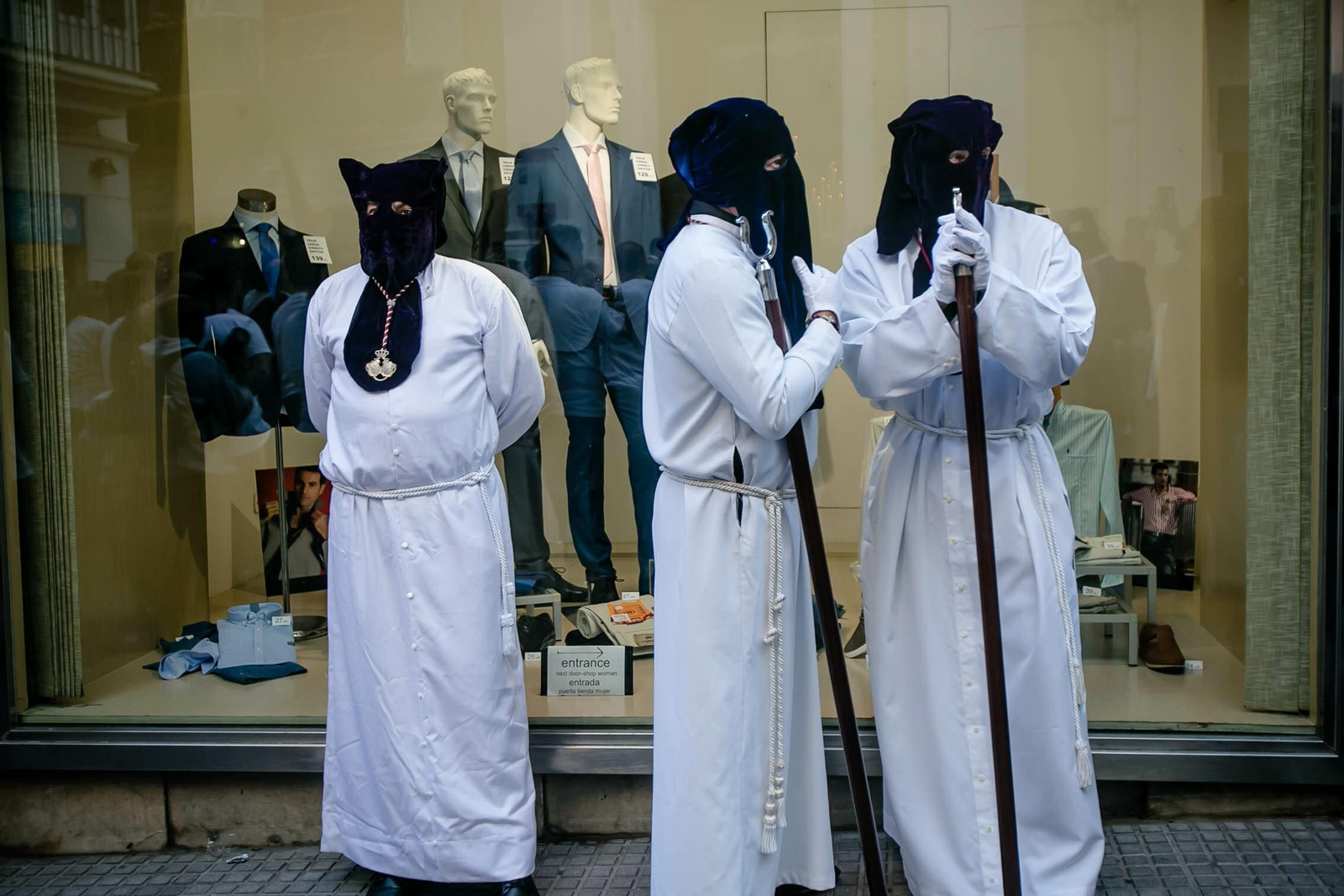 Imágenes de la salida de Ecce Homo el Martes Santo