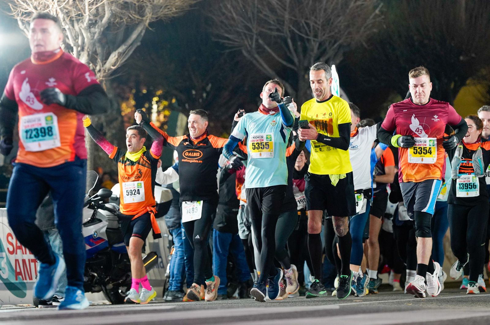 En imágenes: búscate en tu llegada a meta de la Carrera de San Antón 2026 (19)