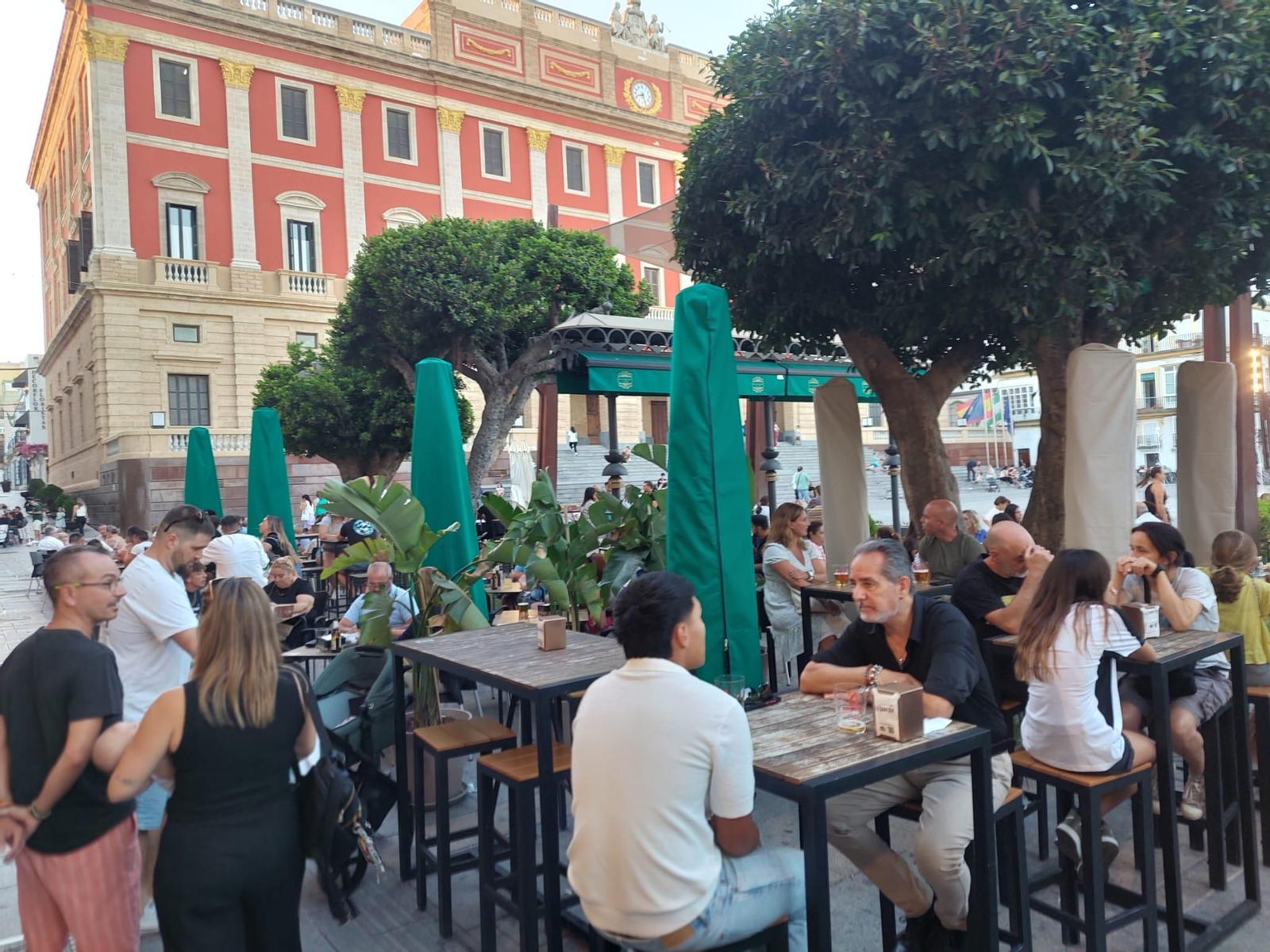 Terrazas de establecimientos hosteleros de la plaza del Rey