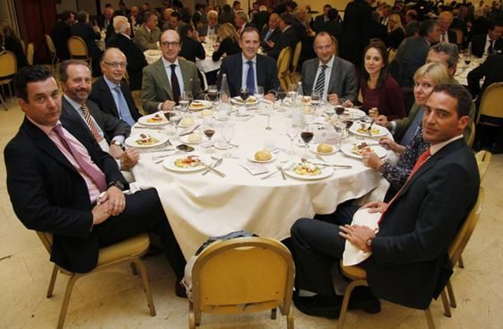 Juan Manuel Rufino, Rodrigo Charlo, Cristóbal Montoro, Luis González Ruano, Luis Miguel Rufino, Luis Rogelio Rodríguez Comendador, Rosa Santos, Jesús Maza, Macarena Olivencia y Marcos Contreras.

Foto: Juan Carlos Vazquez / Victoria Hidalgo