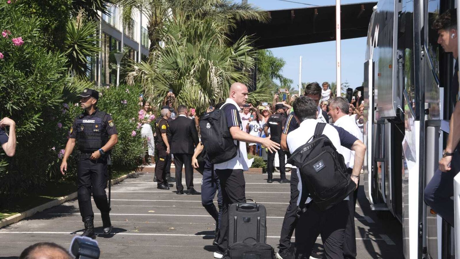 La llegada del Real Madrid a Almería en imágenes