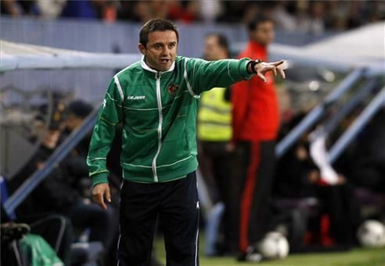 El exbalono Julio Cobos, entrenador del Cacereño