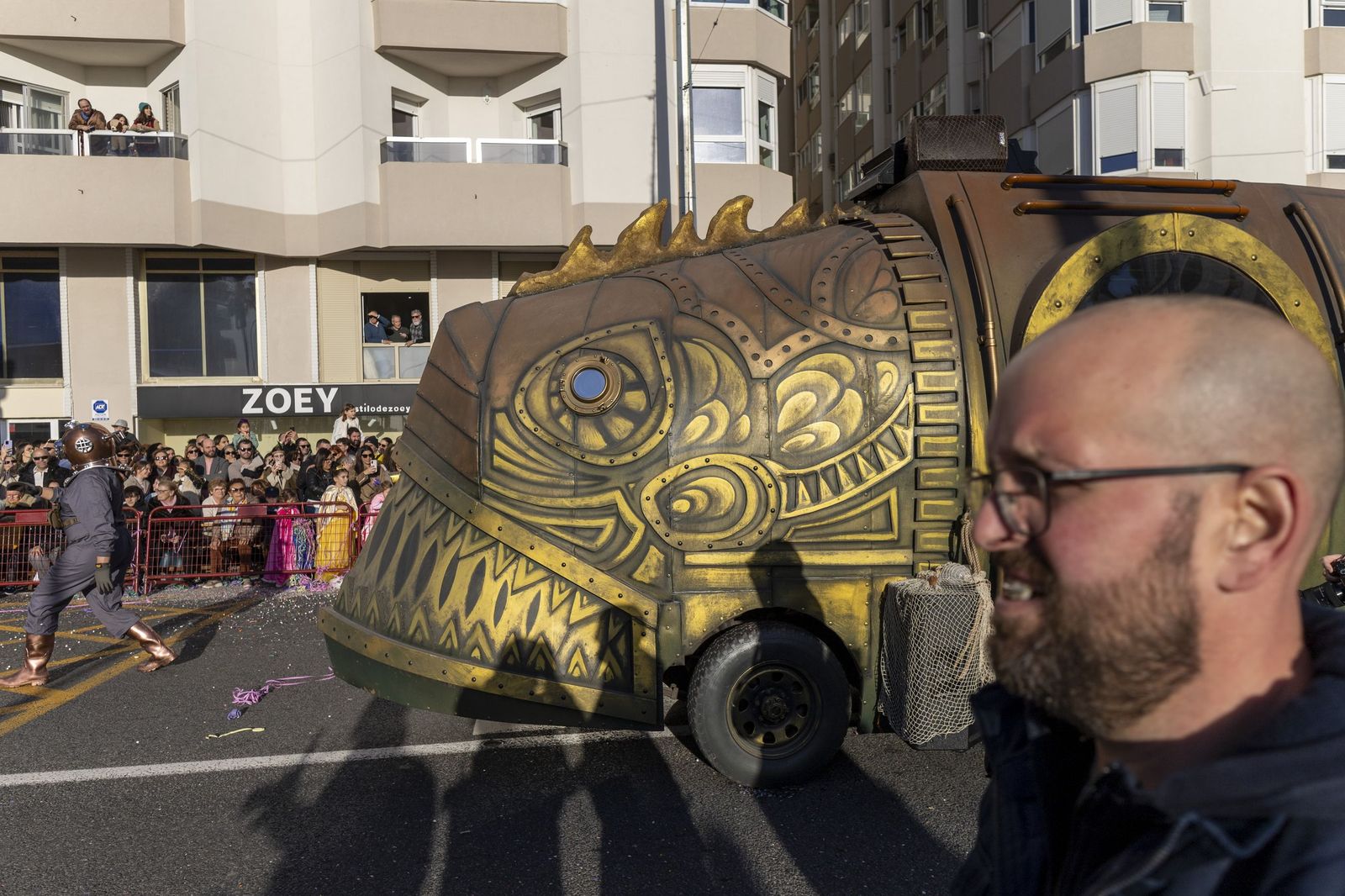 Las mejores imágenes de la Cabalgata del Carnaval de Cádiz 2026