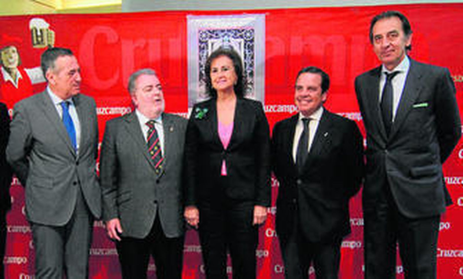 José Mª Olmedo, Jesús Contreras, Carmen Tello, Rafael Rivas y Manuel Ruiz Rojas, ayer en la presentación.