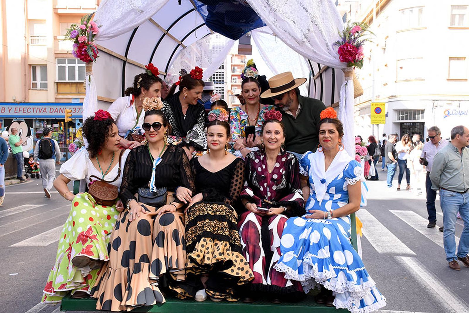 Imágenes de los carros de la Hermandad del Rocío de Huelva
