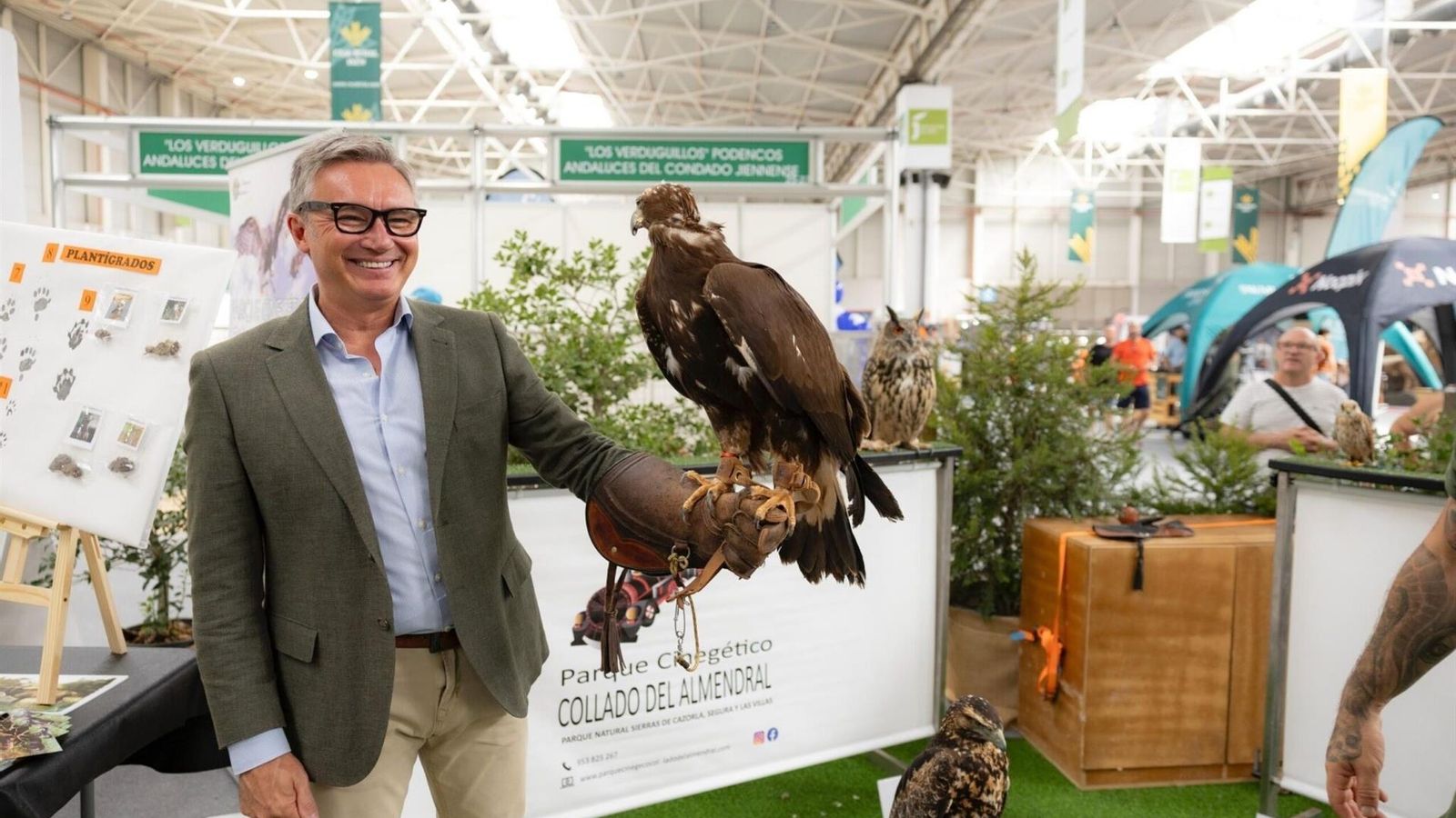 El portavoz parlamentario de Vox en Andalucía, Manuel Gavira, visita la Feria de la Caza y la Pesca de Jaén, Ibercaza.