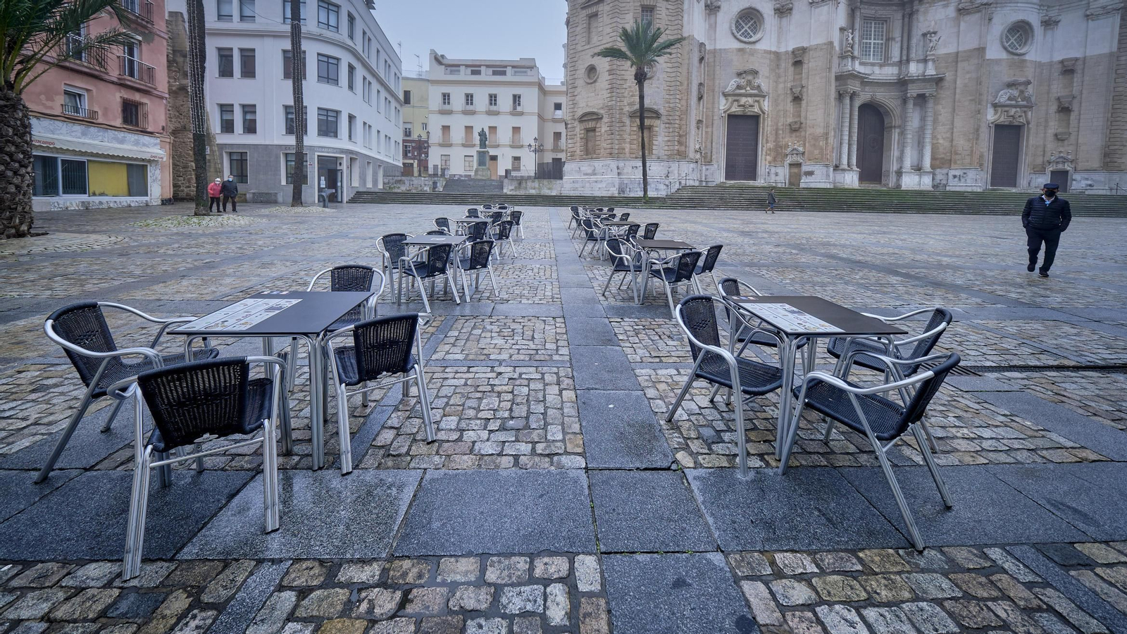 La hostelería marca la tendencia a la baja o al alza del paro en Cádiz.
