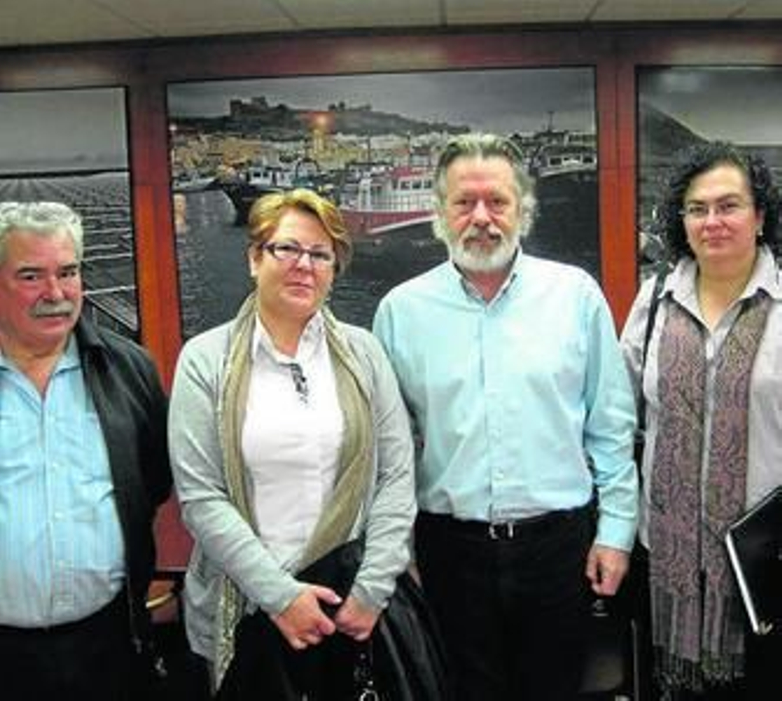 Deus y los propietarios de los buques 'Chafarinas' y 'Antonio y Maricarmen'.