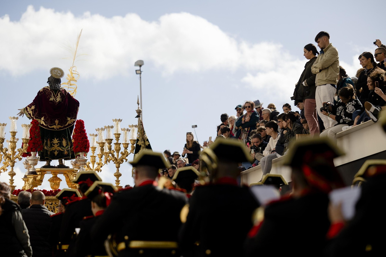 Imágenes de la salida de Las Aguas en la Semana Santa de Cádiz 2025
