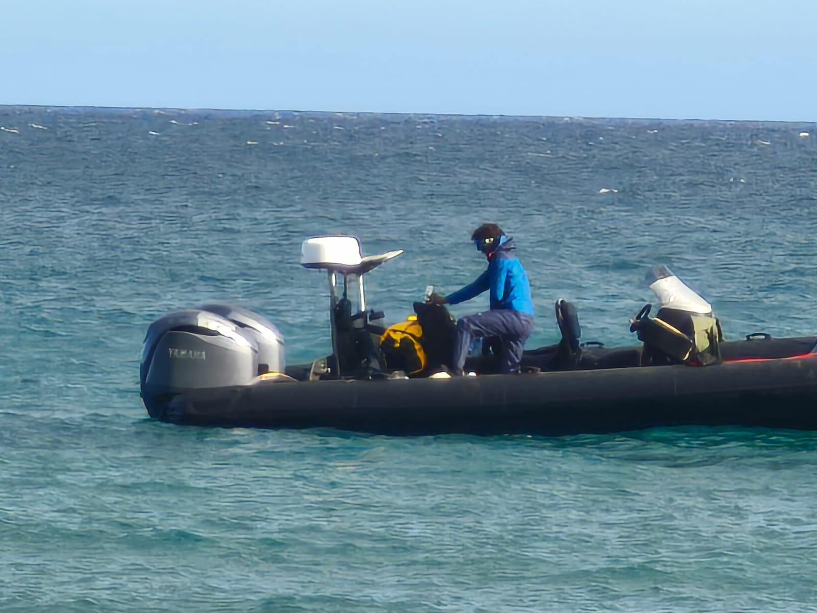 Una nueva narcolancha "chulea" a las autoridades en el Cabo de Gata