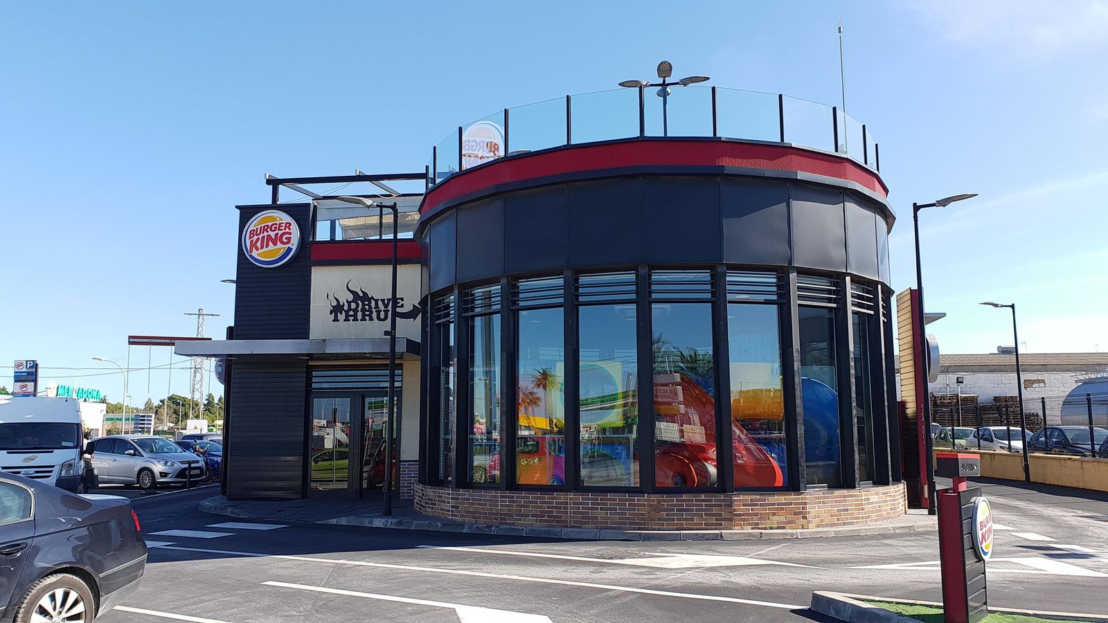 Restaurante de la cadena Burger King que actualmente funciona en la ciudad frente a la Venta Agustín.