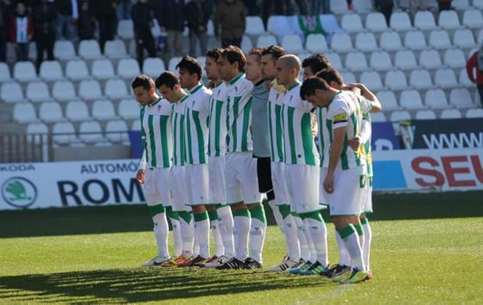 El Córdoba no puede coronar con una victoria su dominio ante el Celta de Vigo en el Arcángel (0-0). / José Martínez