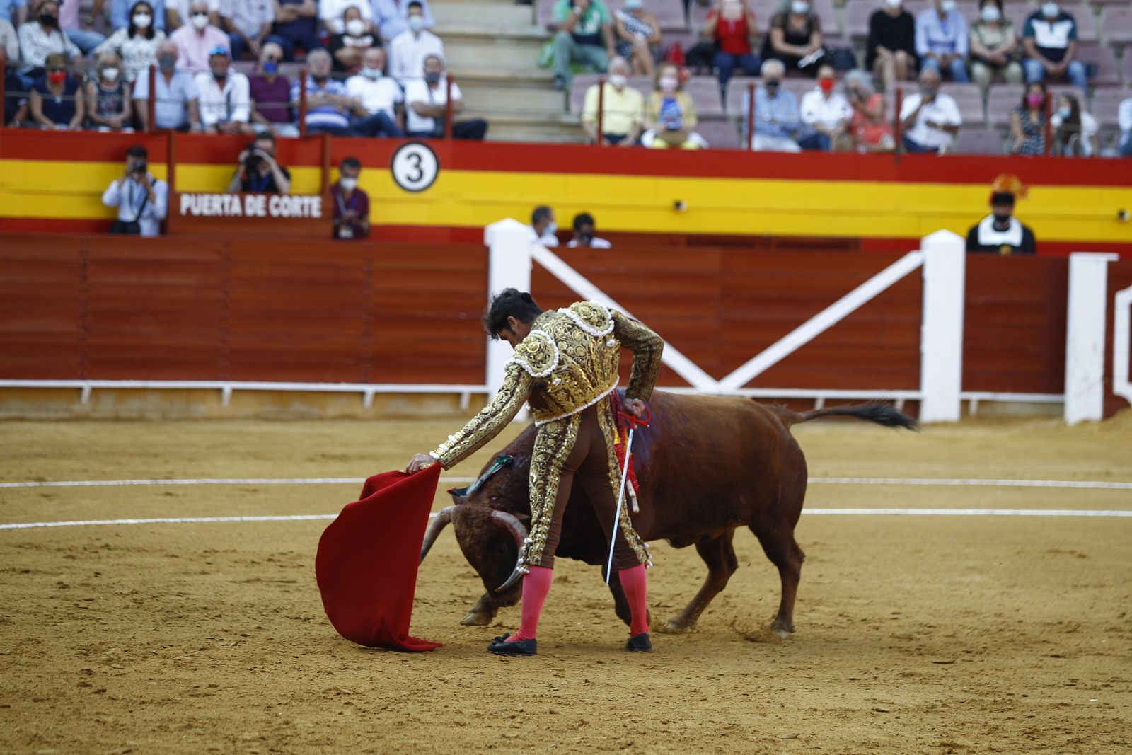Fotogalería corrida de toros. Cayetano Rivera, Paco Ureña y Roca Rey. Roquetas de Mar.