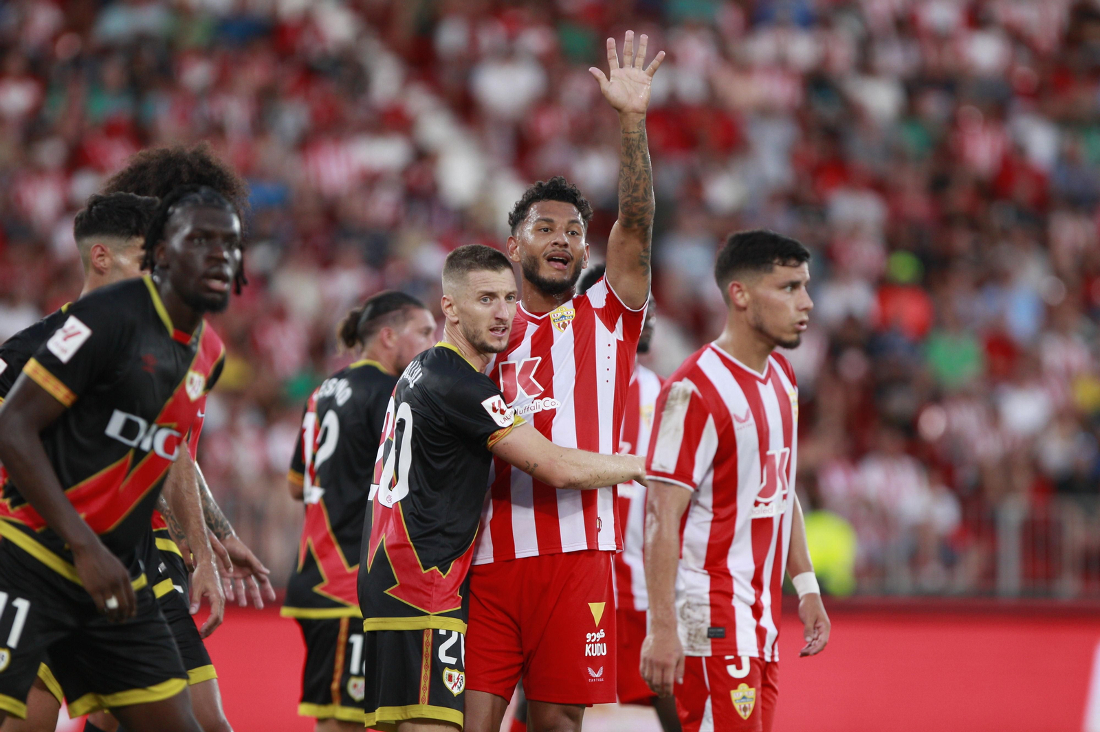 Imágenes del partido U.D. Almería-Rayo Vallecano