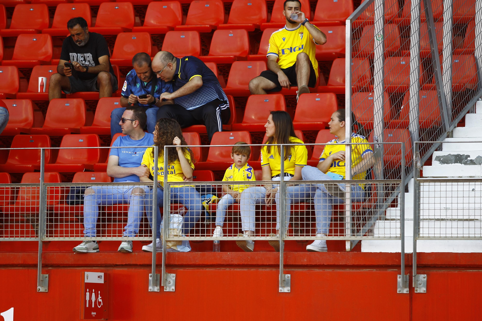 Imágenes de la gran victoria del Almería ante el Cádiz por 6 a 1