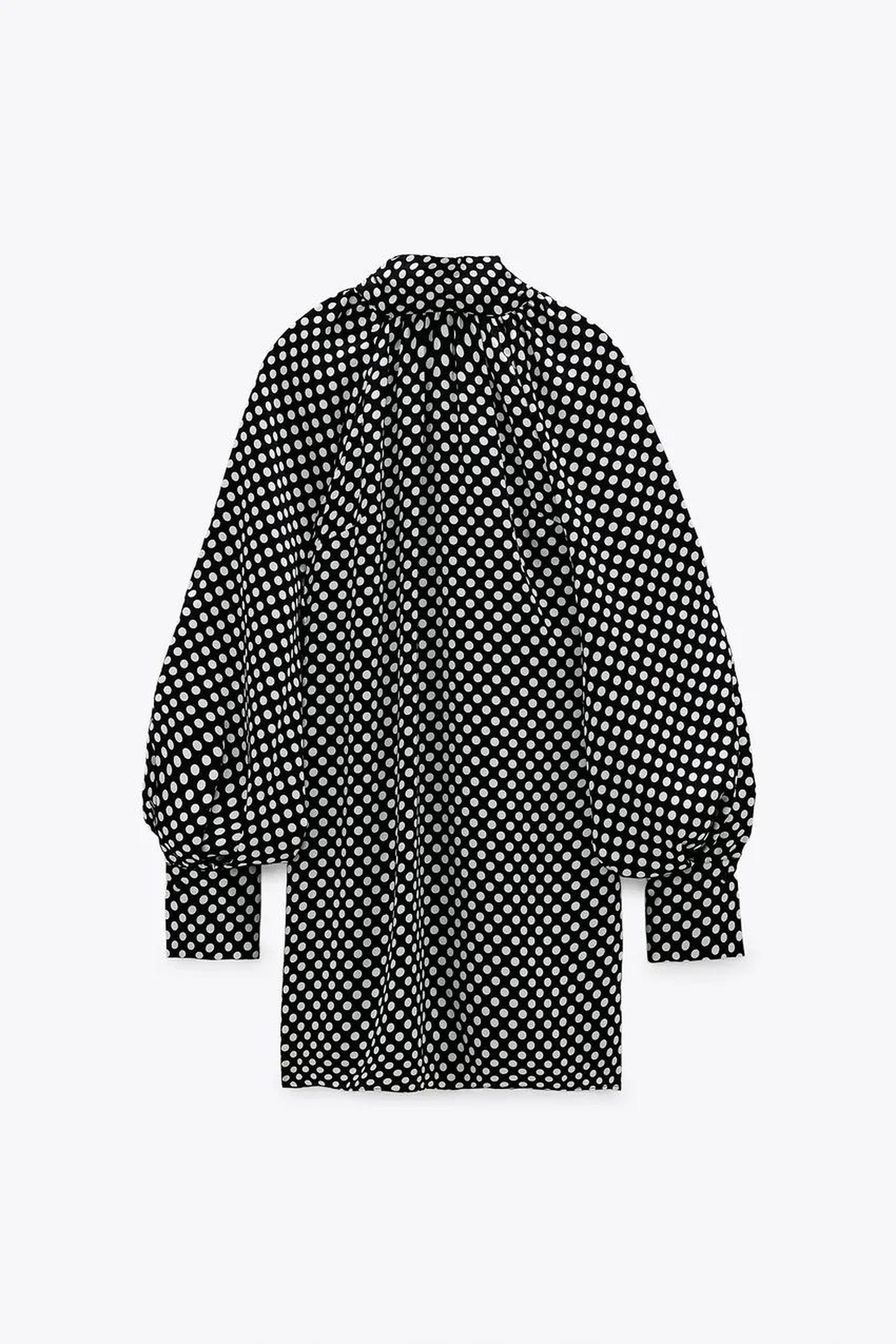 Vestido de lunares de Zara.