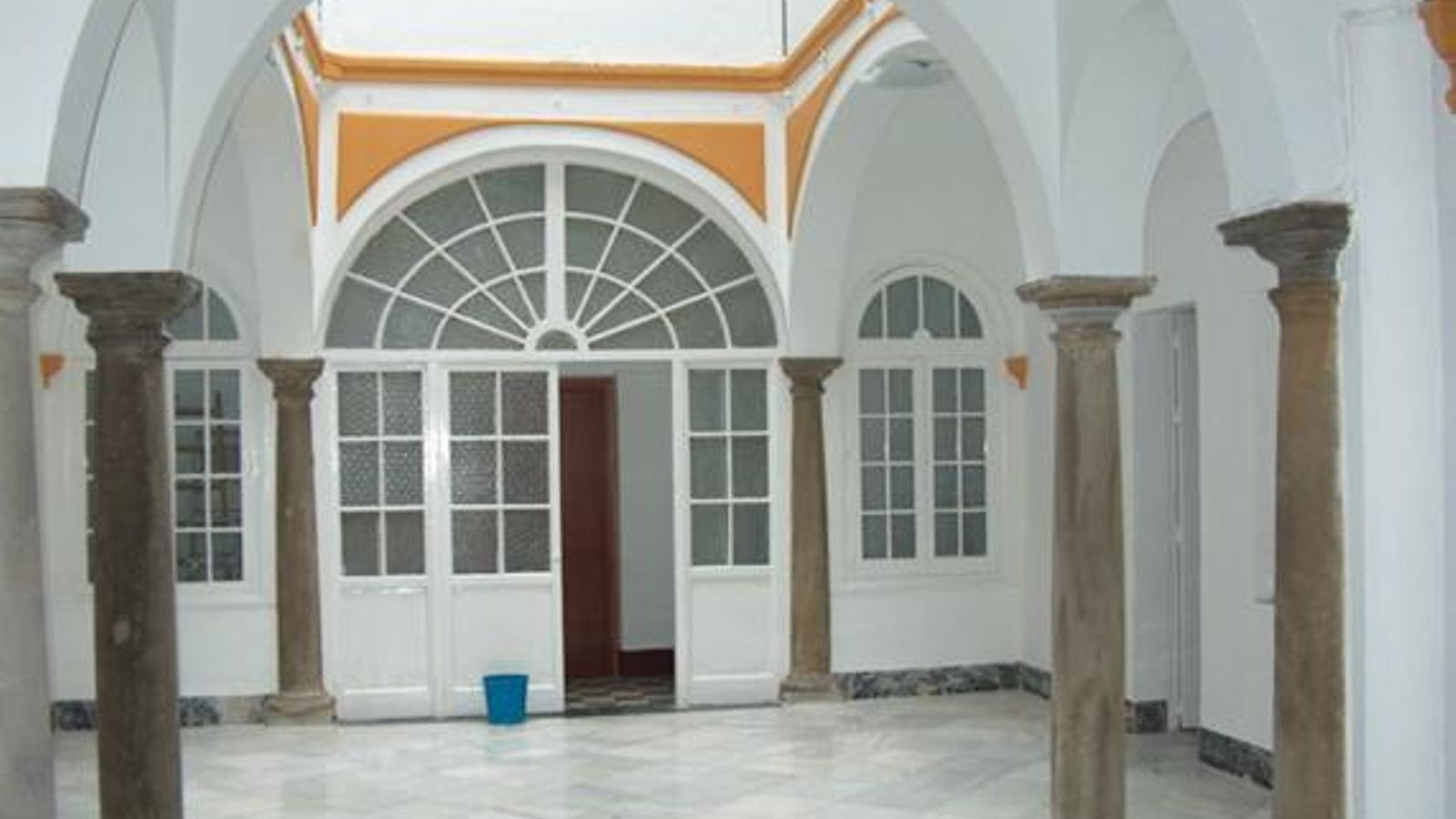 El elegante patio de la antigua Comandancia de Ingenieros Militares.