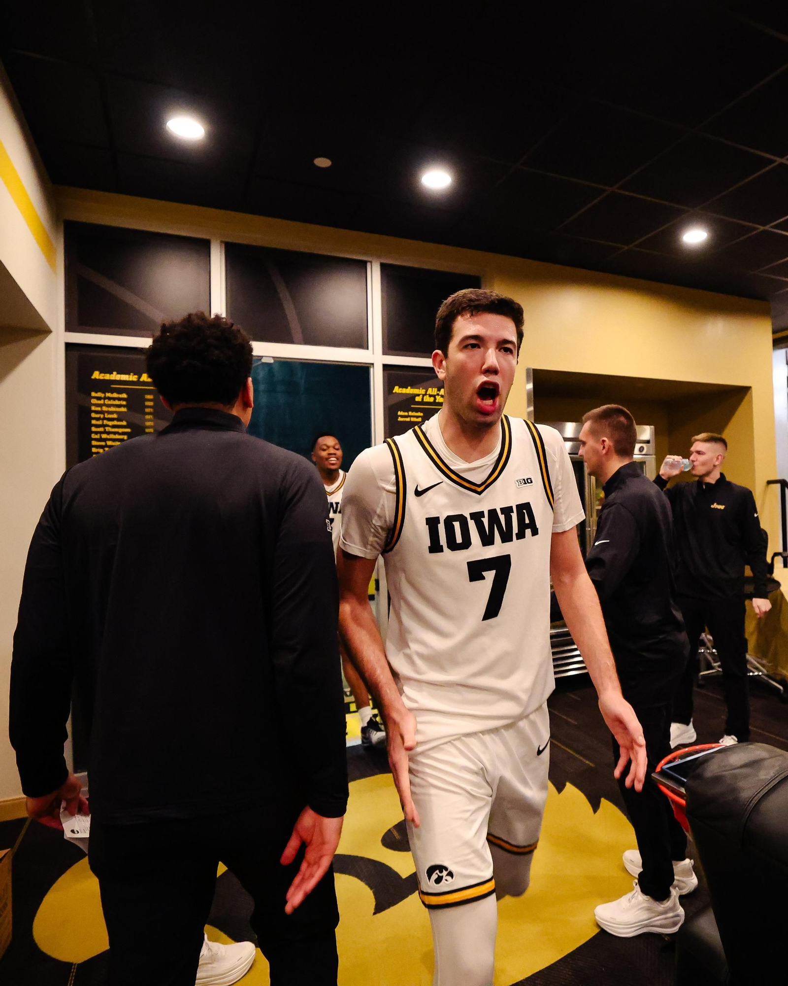 NCAA: Álvaro Folgueiras roza el doble doble