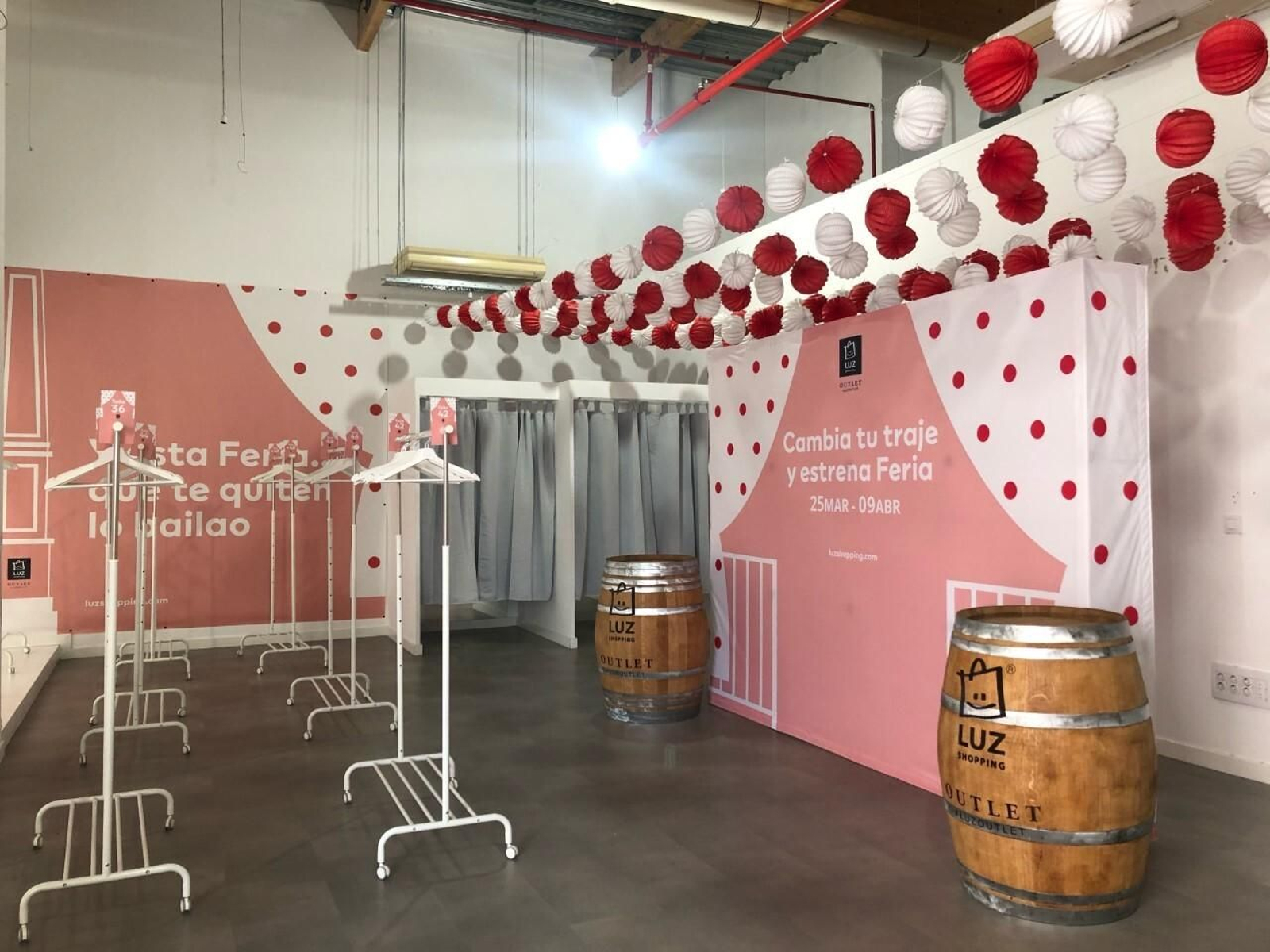 Llegan a LUZ Shopping los trajes de flamenca más sostenibles y solidarios para la Feria. Llegan a LUZ Shopping los trajes de flamenca más sostenibles y solidarios para la Feria.