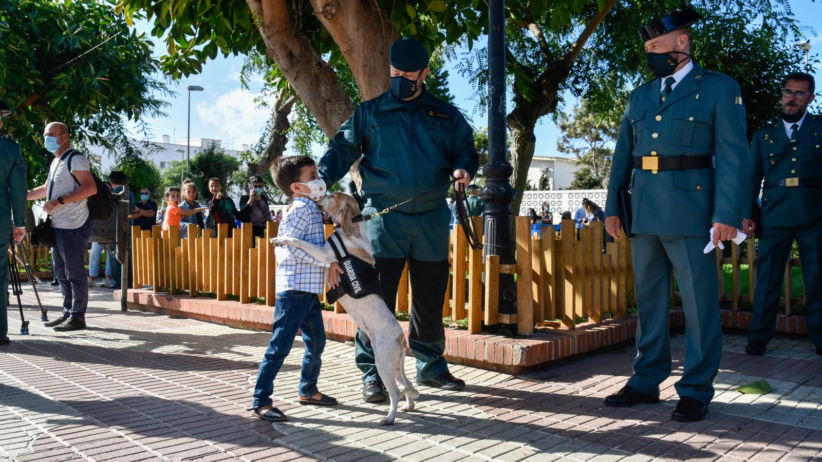 Las fotos de los actos de la Guardia Civil en Tarifa por la festividad de la Virgen del Pilar