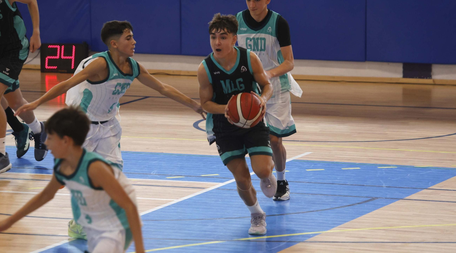 Las fotos de la segunda jornada del Campeonato de Andalucía infantil masculino de baloncesto, en La Línea