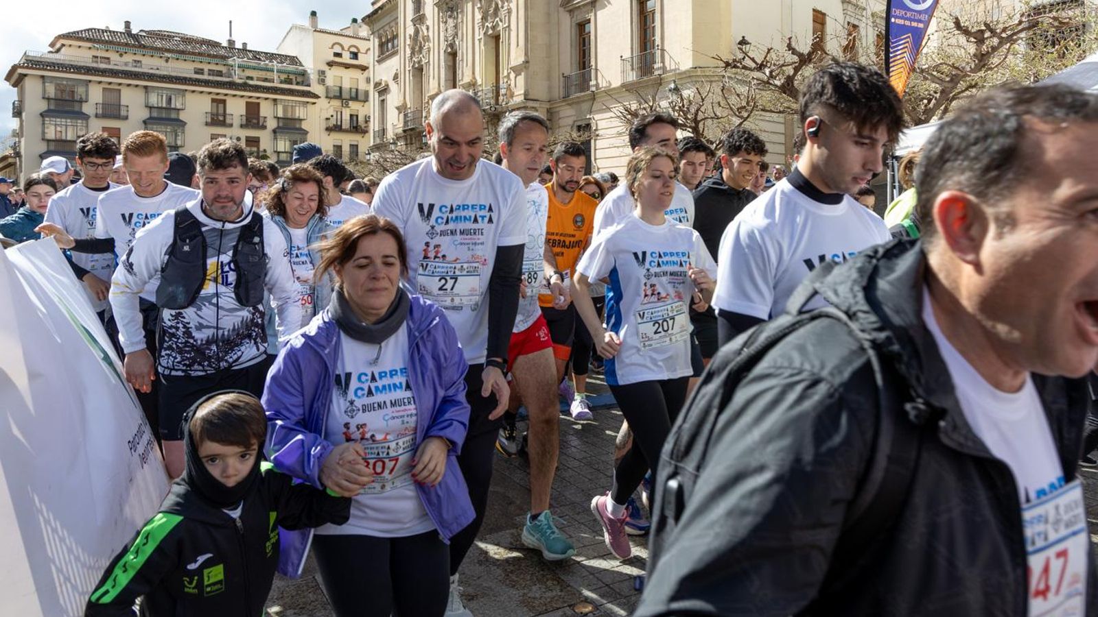 La Carrera y Caminata de la Buena Muerte a beneficio de ALES, en imágenes (1)