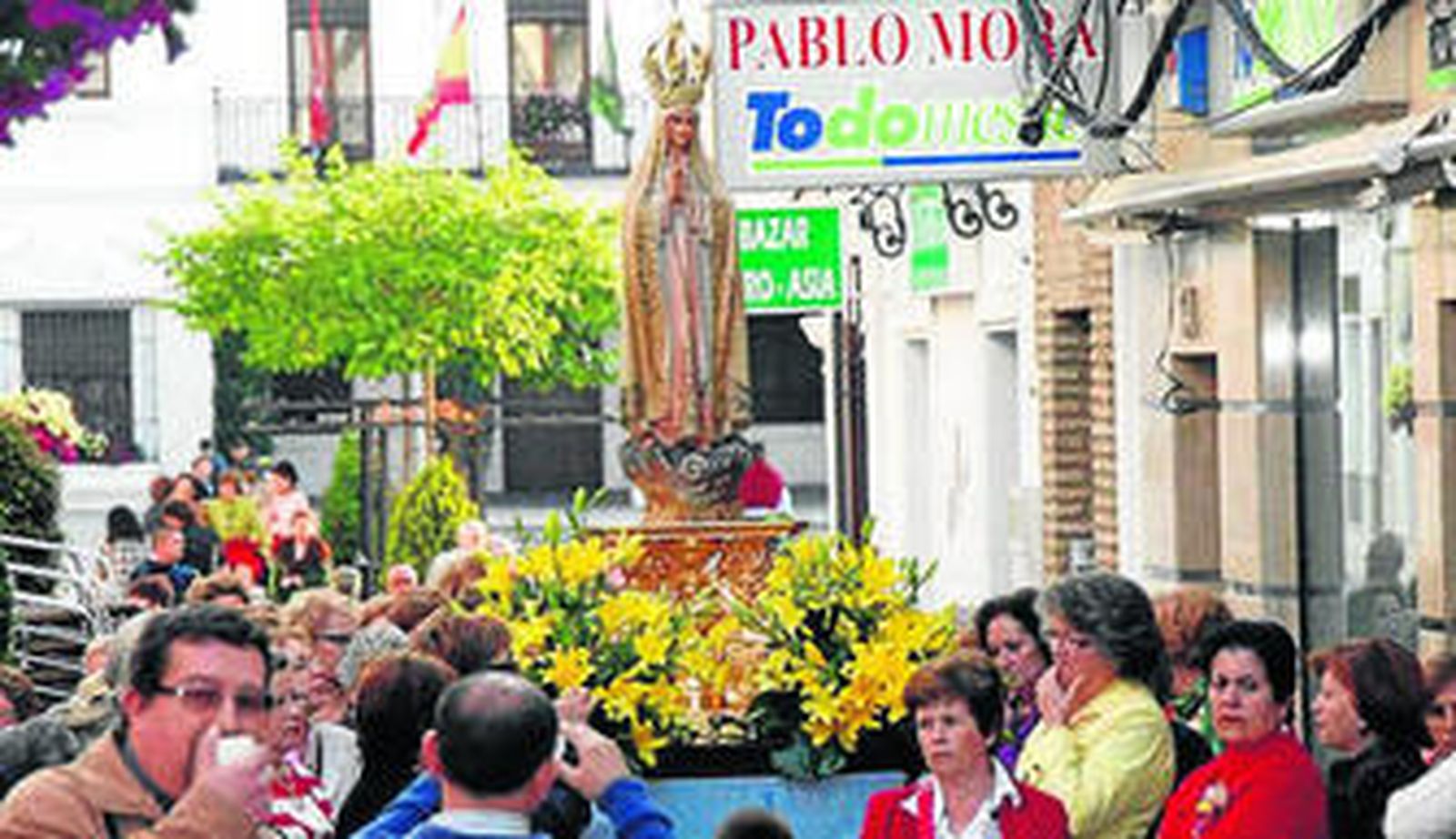 Procesión de la Virgen de Fátima en Cartaya.